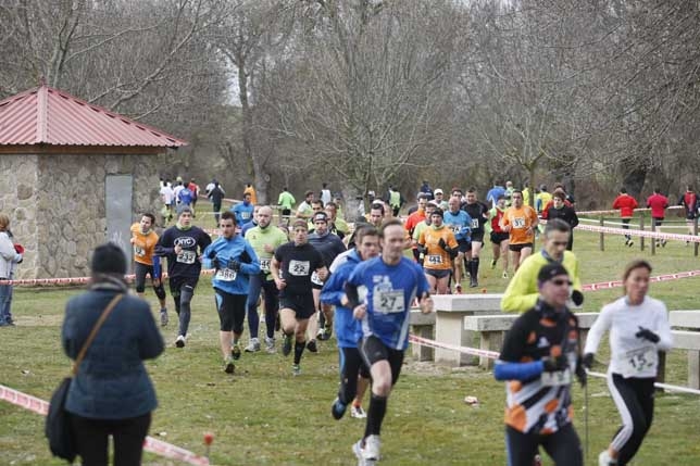 V Cross Ciudad de Ávila.  / ANTONIO BARTOLOMÉ