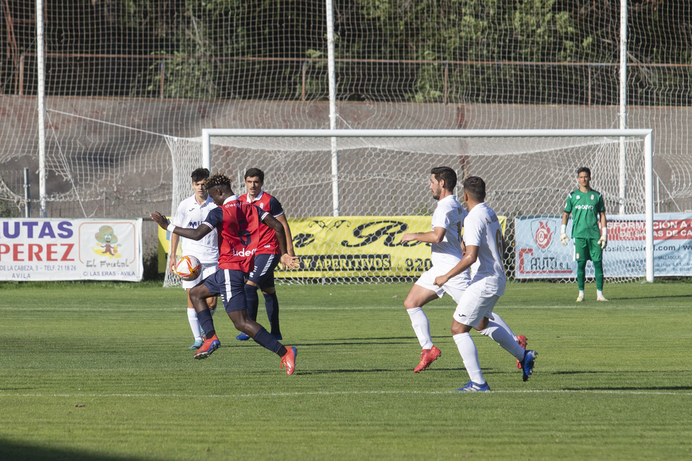 Partido de fútbol Real Á?vila - Ribert.  / ISABEL GARCÍA