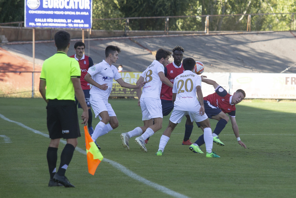 Partido de fútbol Real Á?vila - Ribert.  / ISABEL GARCÍA