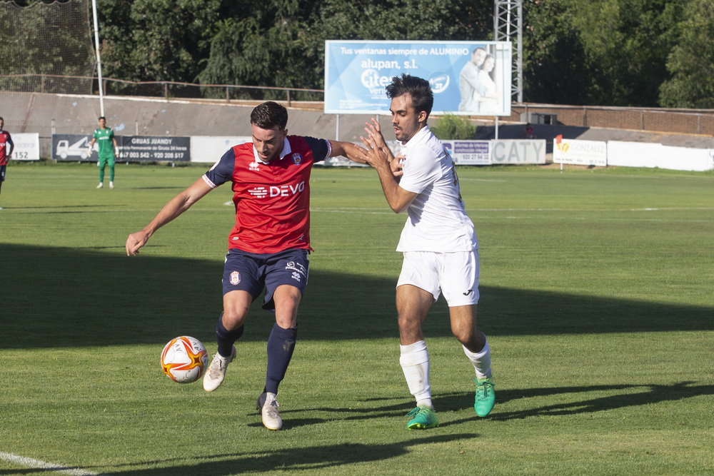 Partido de fútbol Real Á?vila - Ribert.  / ISABEL GARCÍA