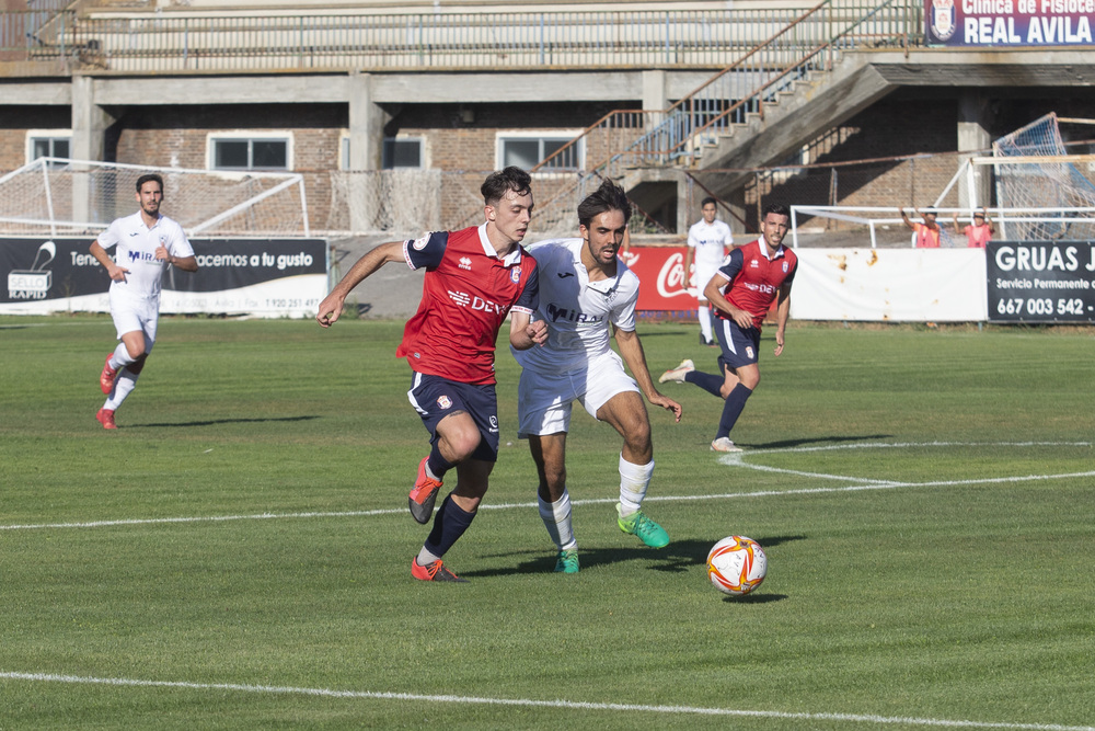 Partido de fútbol Real Á?vila - Ribert.  / ISABEL GARCÍA