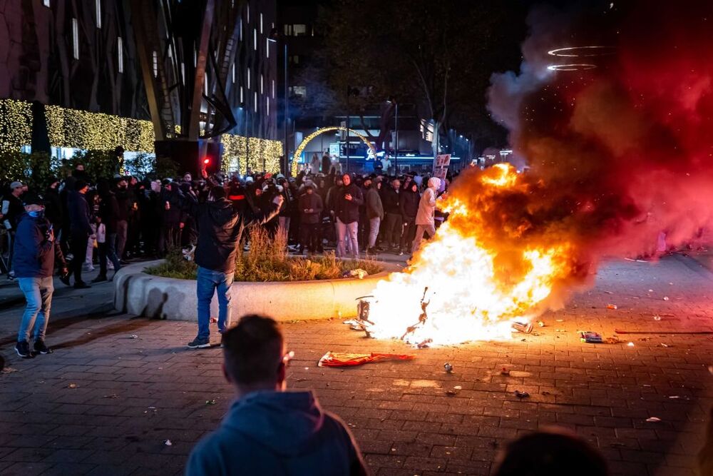 Protest against 2G policy in Rotterdam  / KILLIAN LINDENBURG