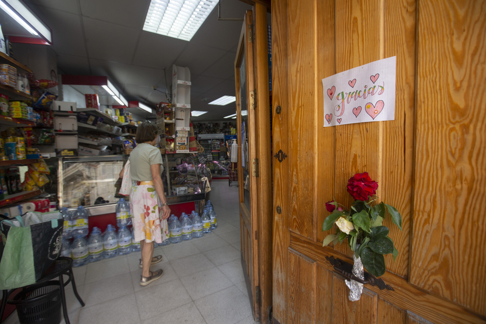 Ášltimo dÁ­a de apertura de la tienda La Blanquita.  / ISABEL GARCÍA