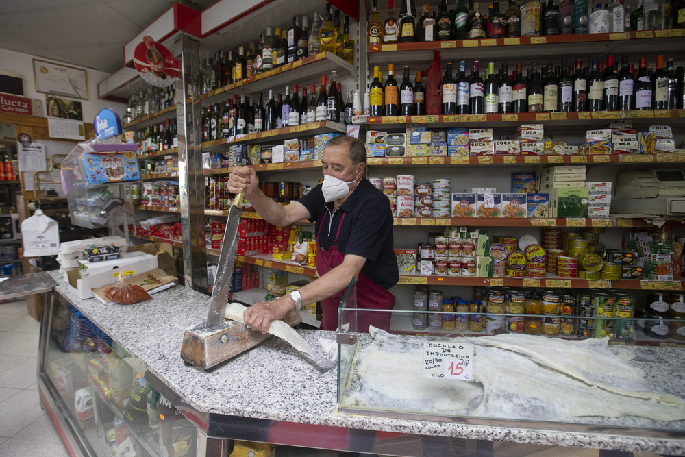 Ášltimo dÁ­a de apertura de la tienda La Blanquita.  / ISABEL GARCÍA