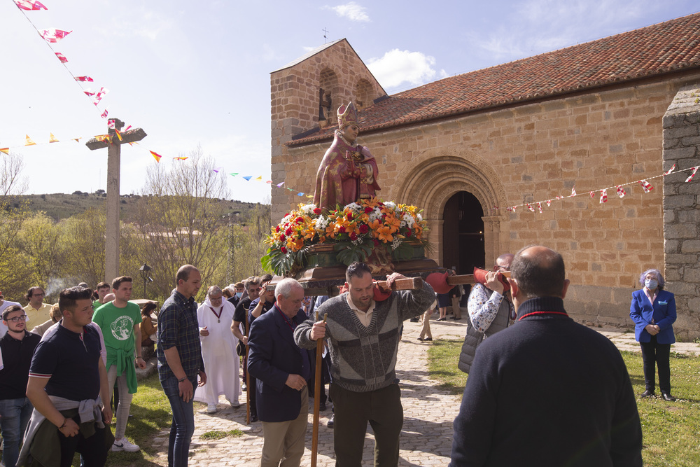 Traslado del cristo de San Segudno, fiestas de San Segundo.  / ISABEL GARCÍA