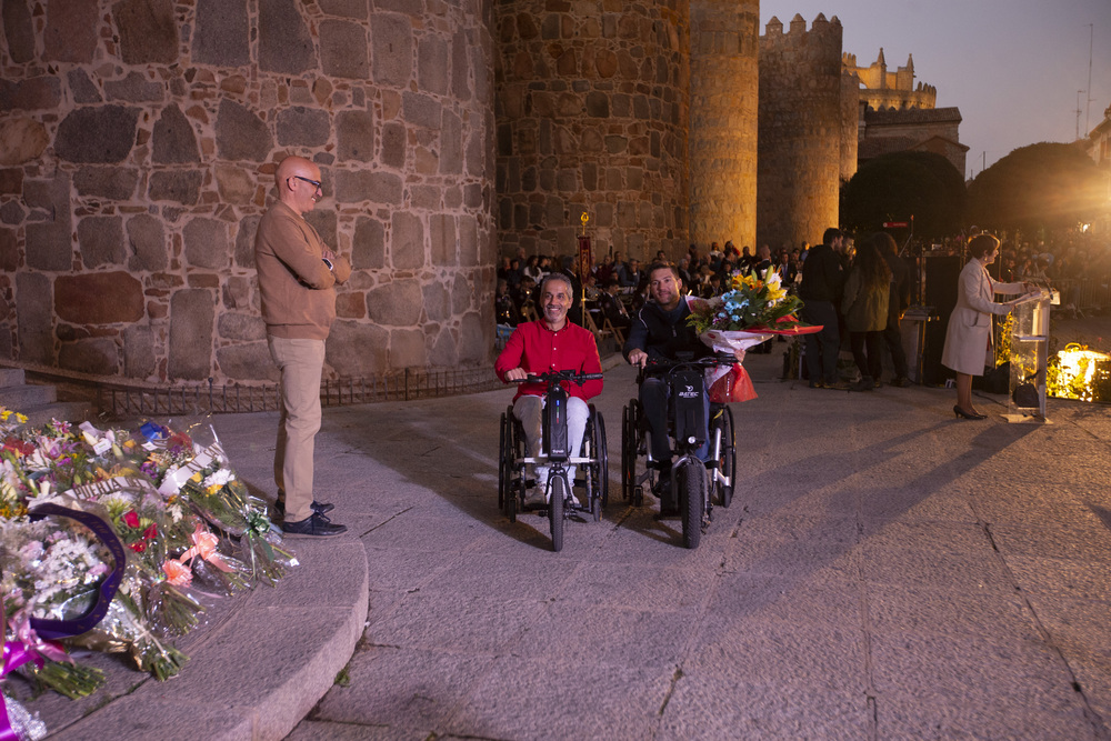 Fiestas de La Santa, Ofrenda Floral a Santa Teresa.  / DAVID CASTRO