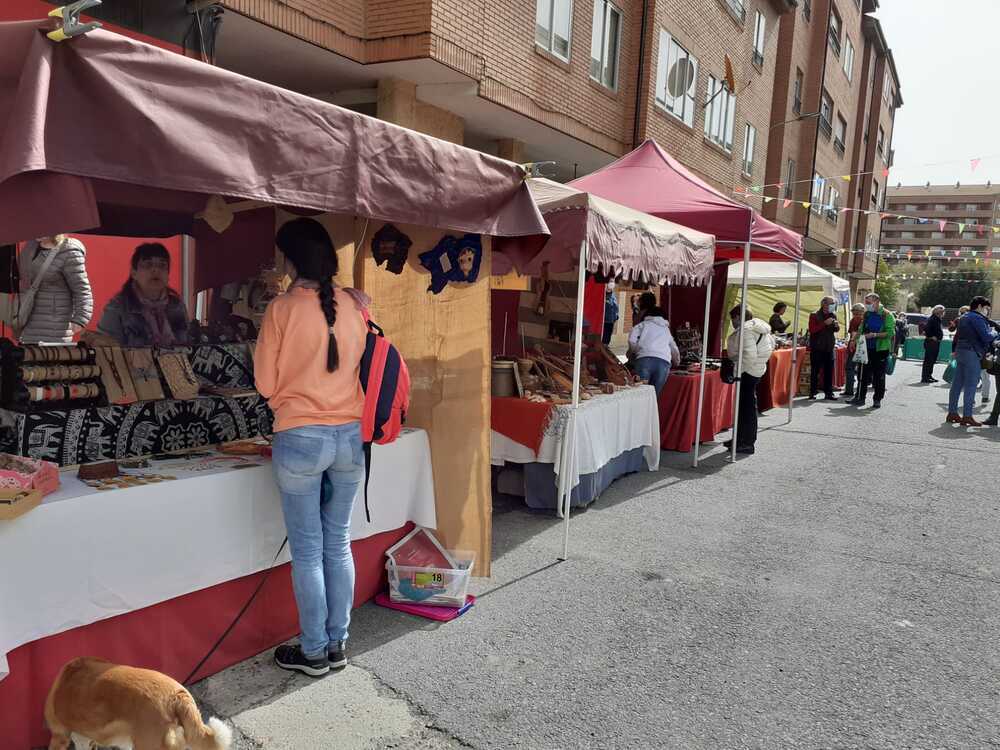 Crafts and children’s gaze for San José Obrero