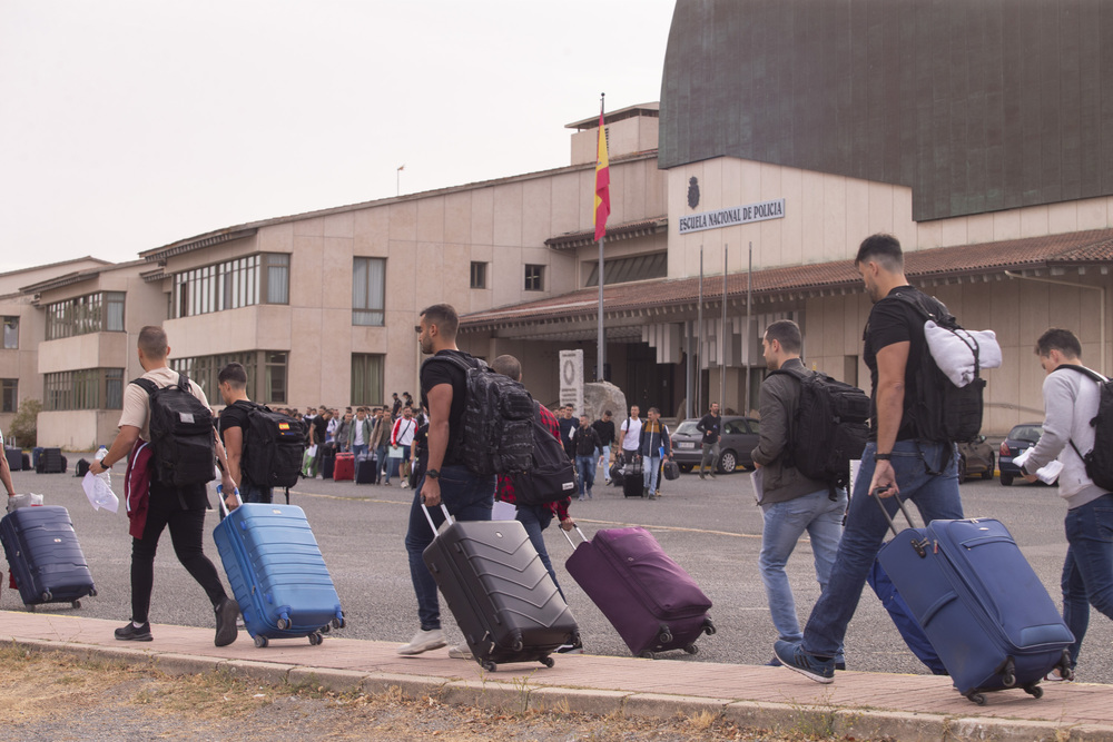 Comienzo de curso de los alumnos de primer año de la Escuela de Policia.  / ISABEL GARCÍA