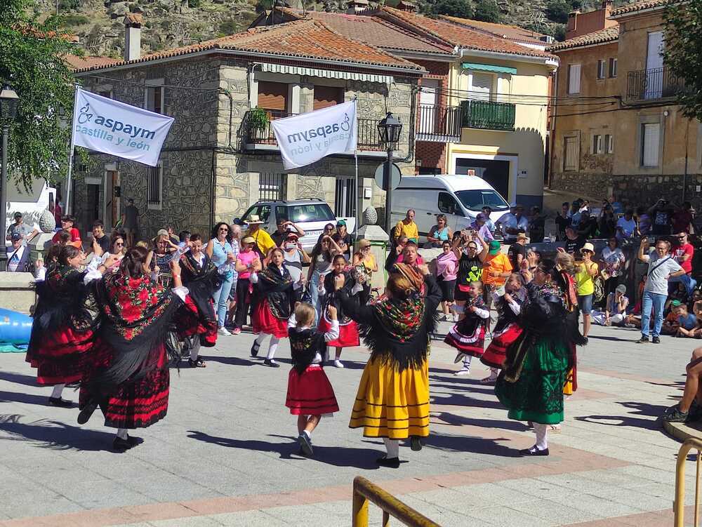 400 inscritos en el acto para Aspaym en San Bartolomé