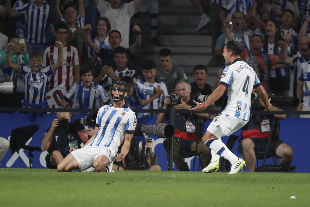 La Real impone su intensidad y golea al Athletic 