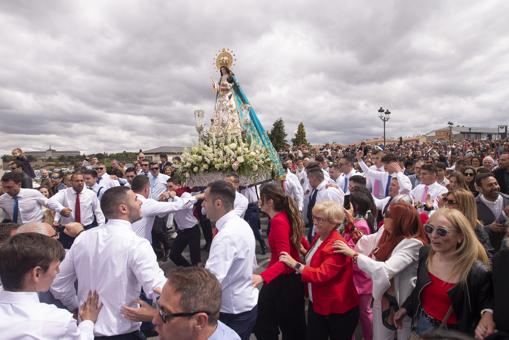 Procesión de la Virgen de las Vacas, baile de El Gato Montés.  / ISABEL GARCÍA