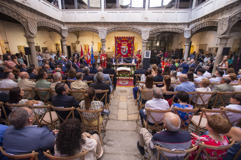 Pleno de constitución de la Diputación
de Ávila. Nombramiento de Carlos García como presidente de la Diputación.  / ISABEL GARCÍA