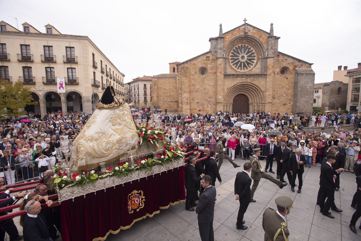 Procesión de Santa Teresa el día de La Santa.  / ISABEL GARCÍA