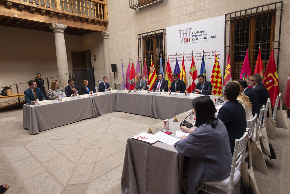 Asamblea Extraordinaria Grupo Ciudades Patrimonio de la Humanidad de España (GCPHE) por el 30 aniversario. Palacio de Superunda: Inicio de la Asamblea Extraordinaria.  / ISABEL GARCÍA