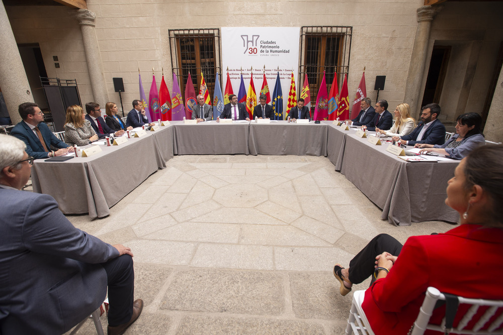 Asamblea Extraordinaria Grupo Ciudades Patrimonio de la Humanidad de España (GCPHE) por el 30 aniversario. Palacio de Superunda: Inicio de la Asamblea Extraordinaria.  / ISABEL GARCÍA