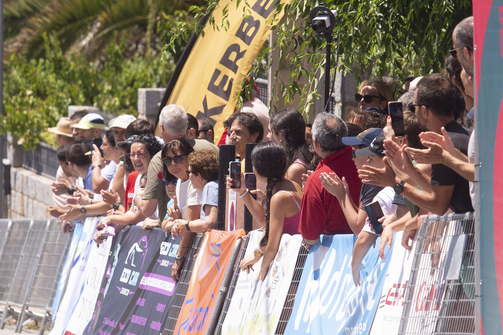 Tercera y última etapa de la vuelta ciclista Ávila que termina en Barraco.  / ISABEL GARCÍA