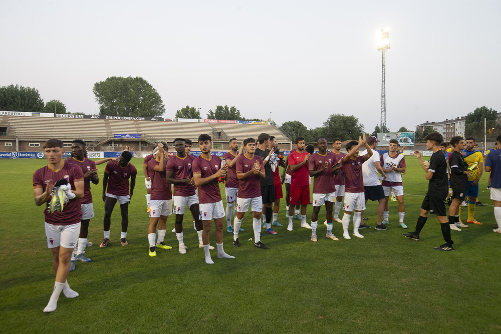 Celebración del centenario del Real Ávila.  / ISABEL GARCÍA