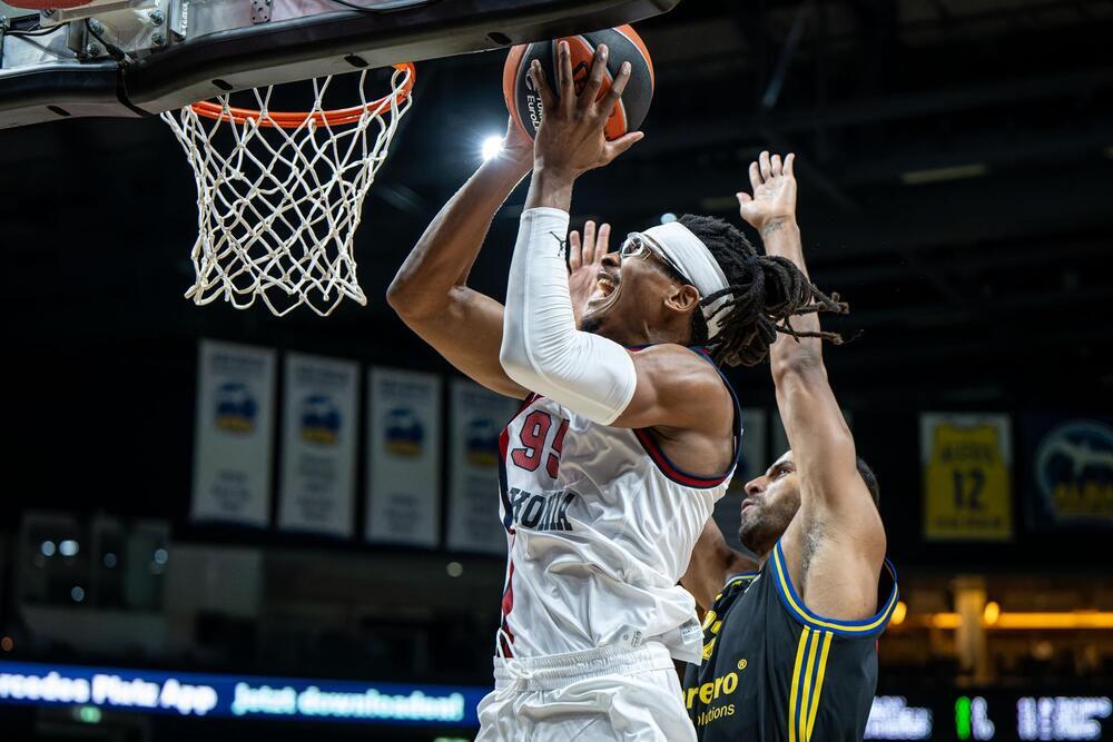 El Baskonia escapa de la trampa de Berlín
