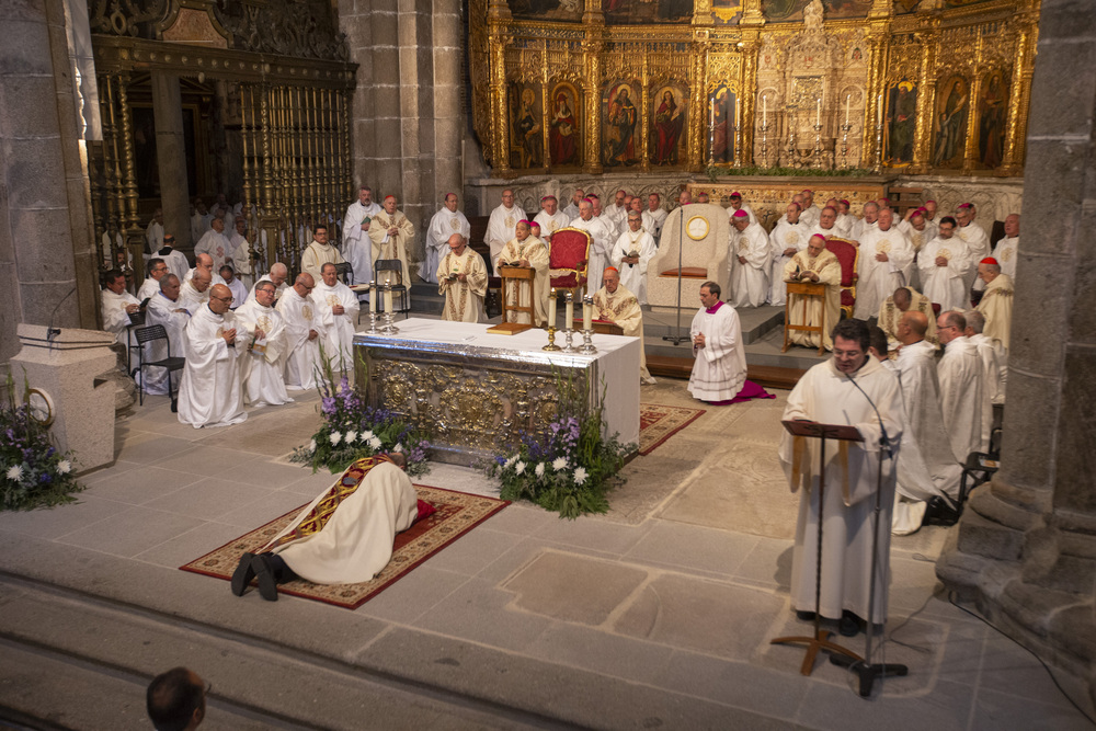 Ordenación espiscopal de Jesús Rico, nuevo obispo de Ávila.  / DAVID CASTRO