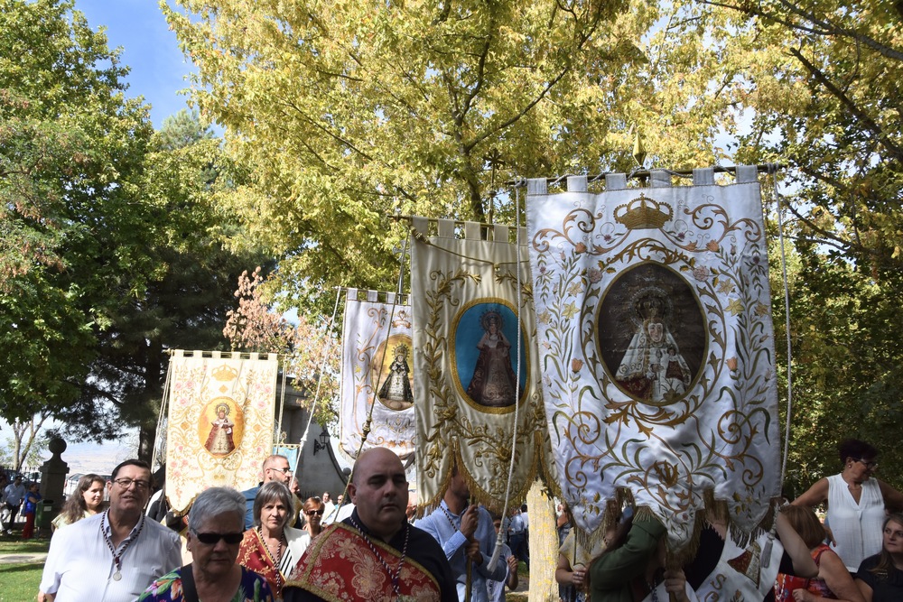 Romería en la ermita de Sonsoles  / GONZALO GLEZ. DE VEGA Y POMAR