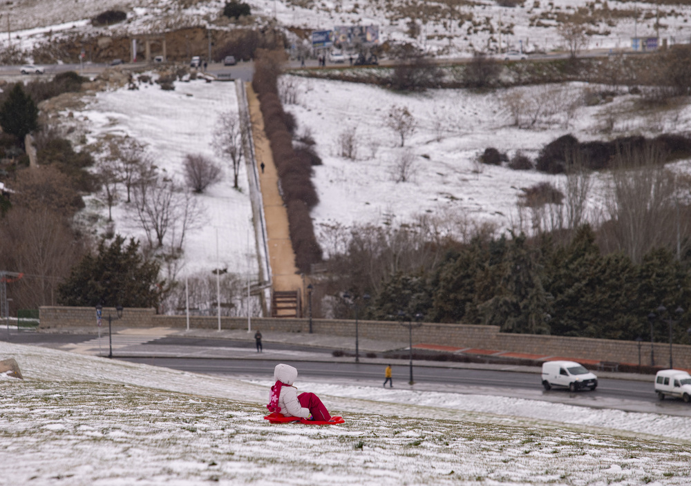 Nieve y bajada de las temperaturas en Ávila.  / DAVID CASTRO