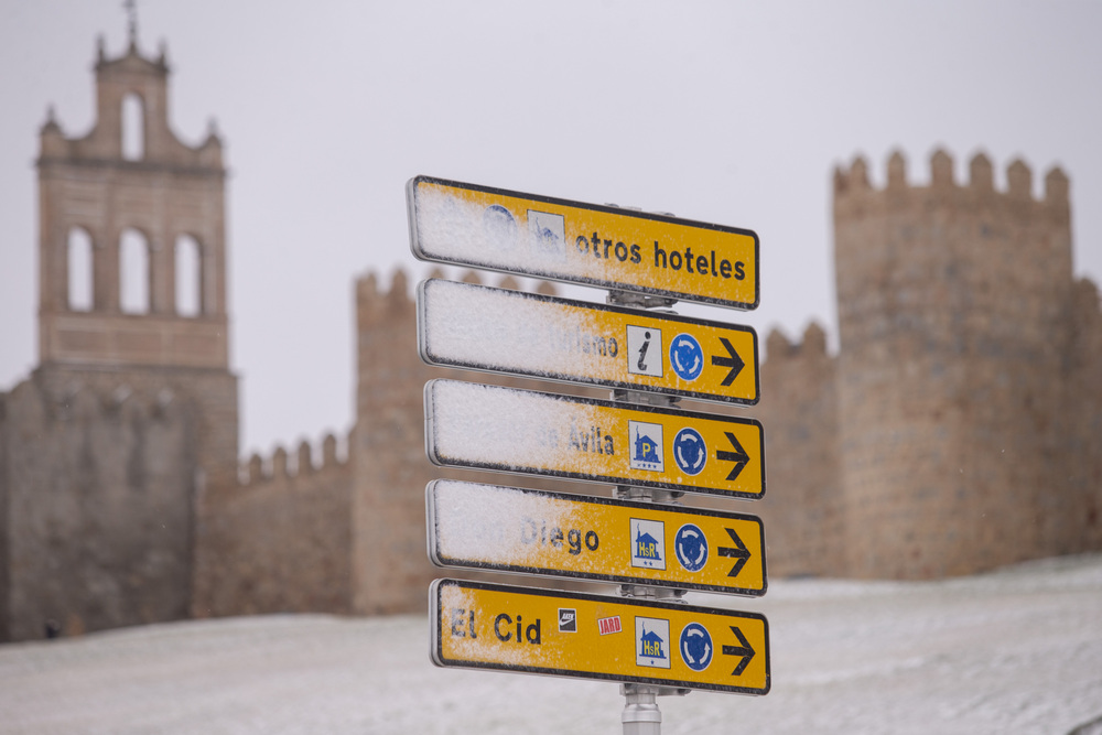 Nieve y bajada de las temperaturas en Ávila.  / DAVID CASTRO