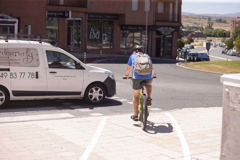 Circulando por el carril bici de la discordia