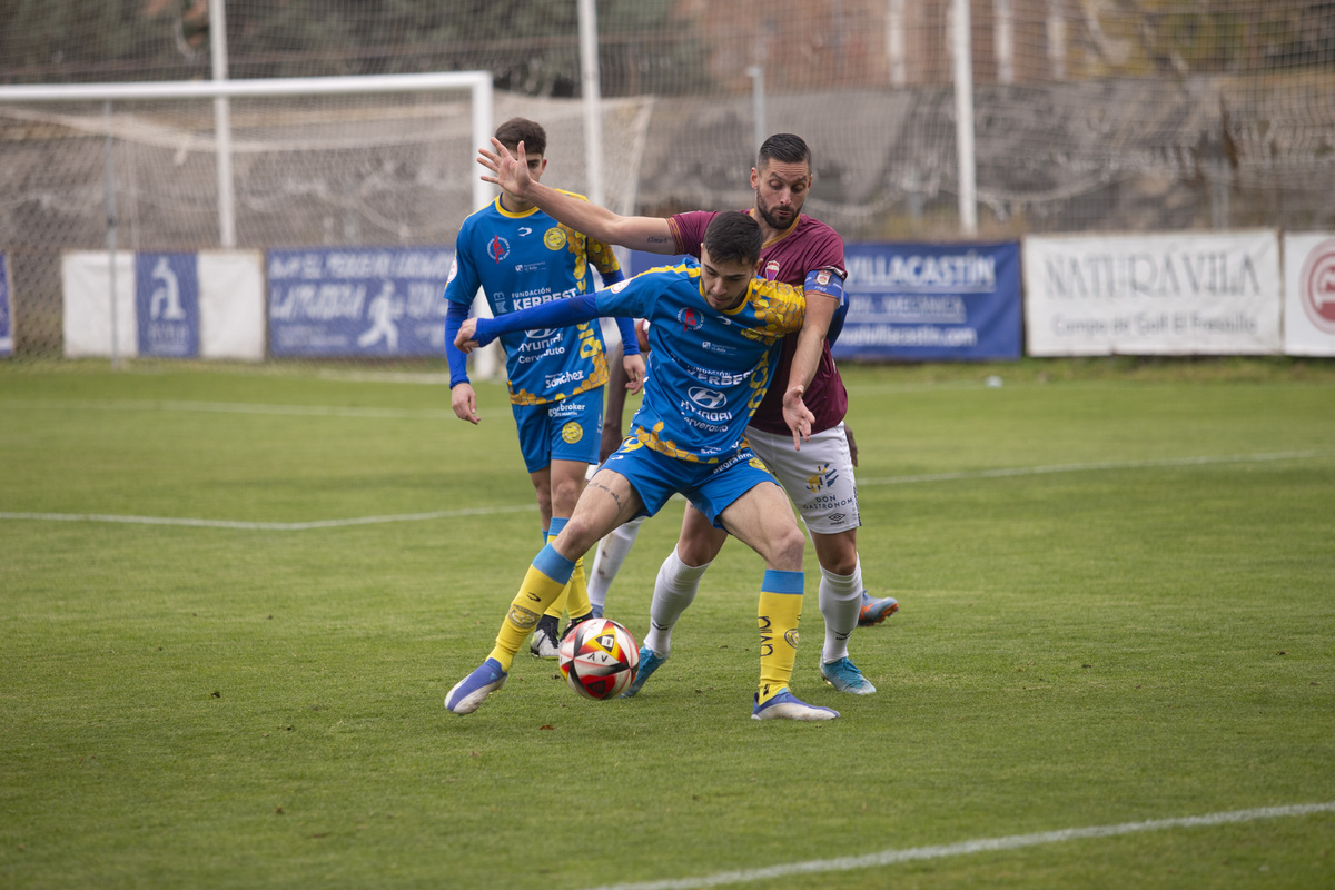 Derbi Real Ávila-Diocesanos.  / DAVID CASTRO