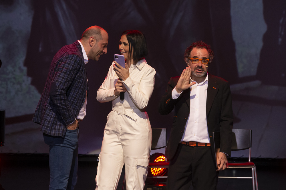 Acto de presentación del videoclip
y la canción promocional de Rosa Lopez.  / ISABEL GARCÍA