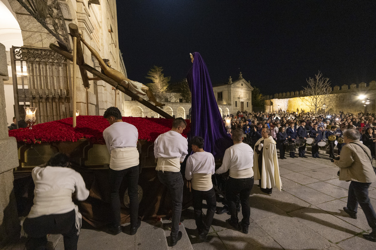 Procesión del Via Matris.  / DAVID CASTRO