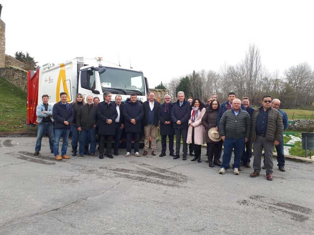 Un nuevo camión para mejorar la recogida de residuos en Gredos