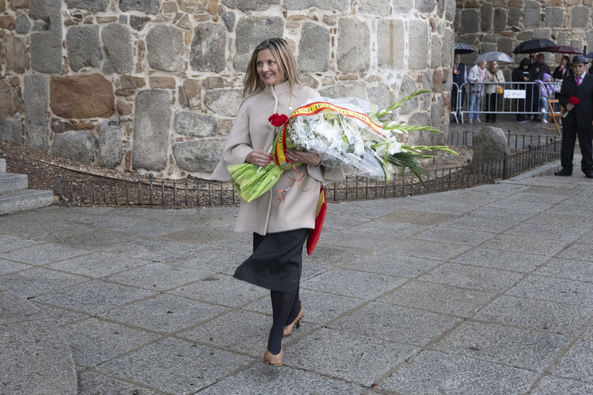 Ofrenda floral de Santa Teresa.  / ISABEL GARCÍA