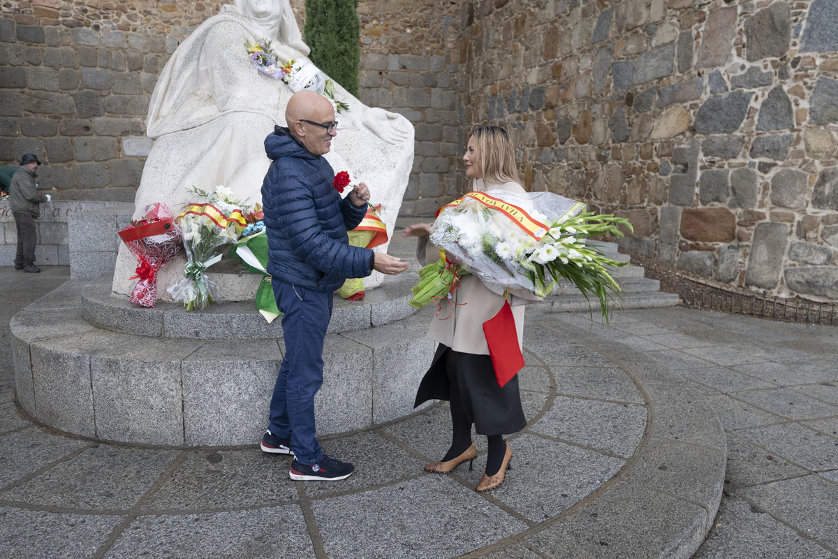 Ofrenda floral de Santa Teresa.  / ISABEL GARCÍA