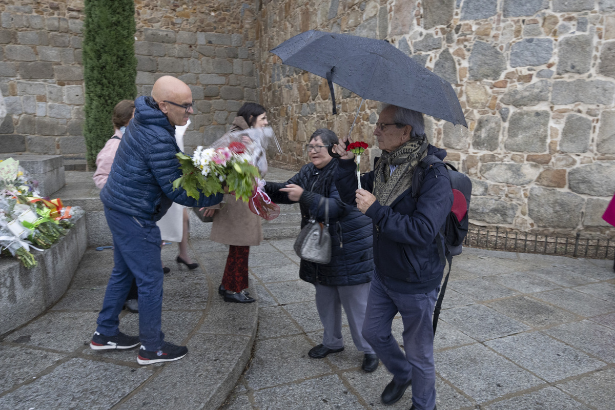 Ofrenda floral de Santa Teresa.  / ISABEL GARCÍA