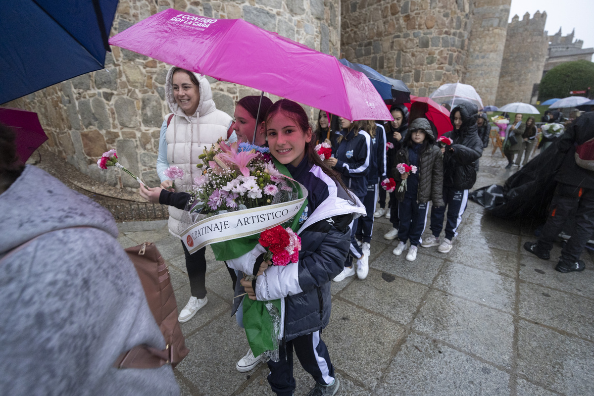 Ofrenda floral de Santa Teresa.  / ISABEL GARCÍA