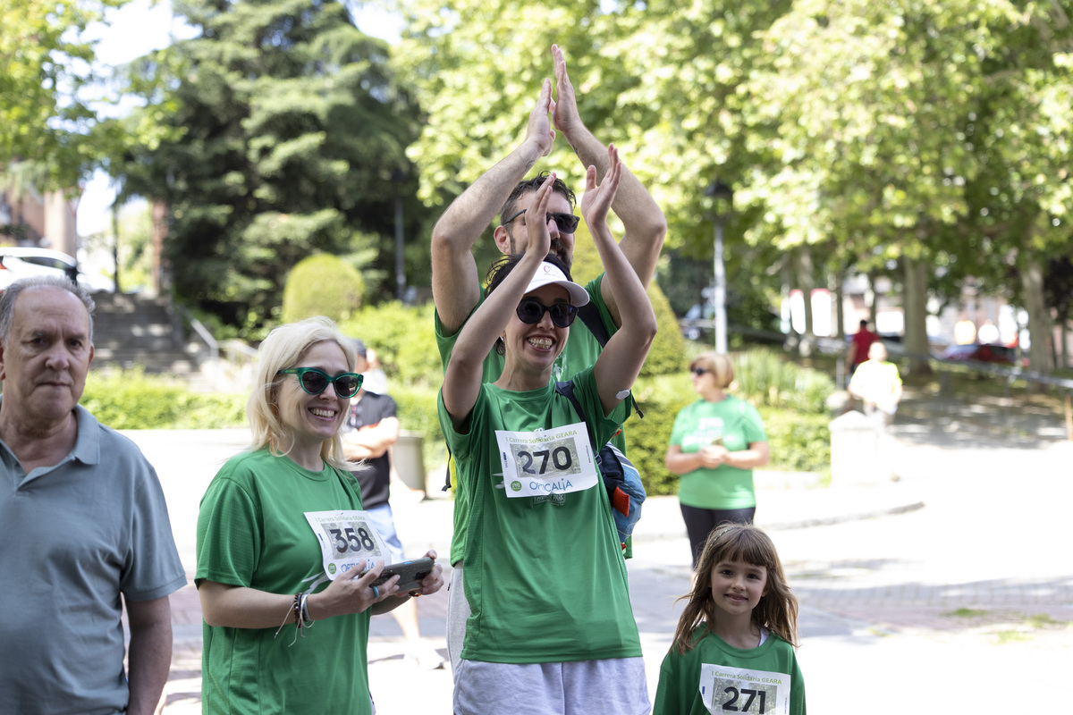 I Marcha y carrera solidaria de GEARA en el jardín del recreo.  / ISABEL GARCÍA