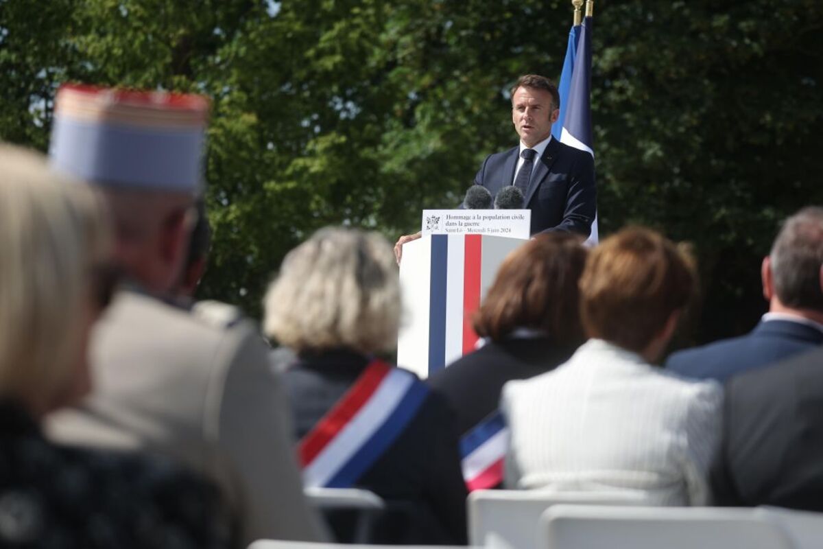 French President Macron pays tribute to civil victims of WWII in Normandy  / CHRISTOPHE PETIT TESSON / POOL