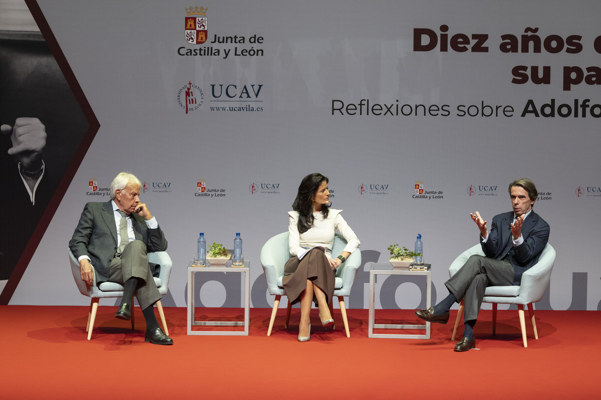 Coloquio de Felipe González y
José María Aznar, 'Diez años de su partida: Reflexiones sobre Adolfo Suárez' organizado por la UCAV.  / ISABEL GARCÍA