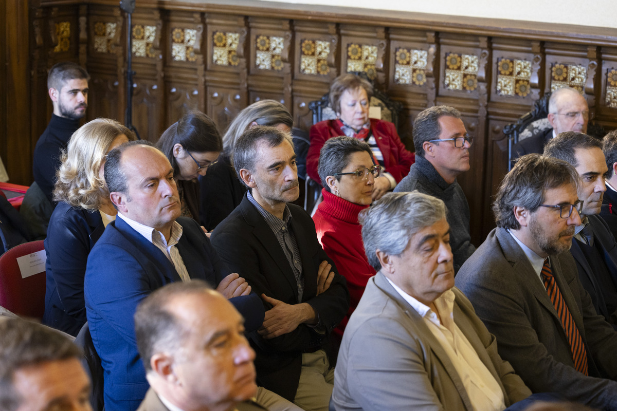 Entrega Medalla de Oro de la Ciudad a Diario de Ávila por 125 aniversario.  / ISABEL GARCÍA