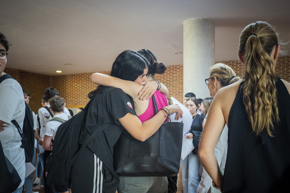 Nervios ante la puerta que lleva a la Universidad