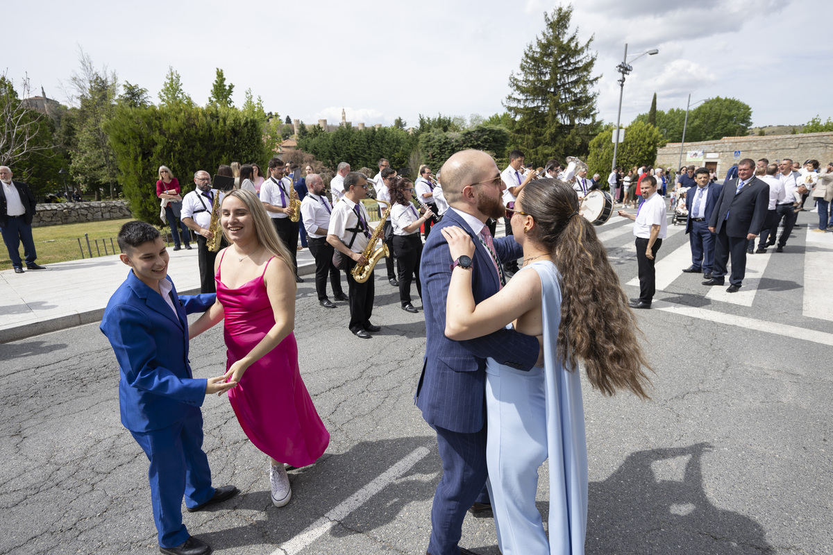 Procesión conjunta de la Virgen de las Vacas y la Virgen de la Misericoardia.  / ISABEL GARCÍA