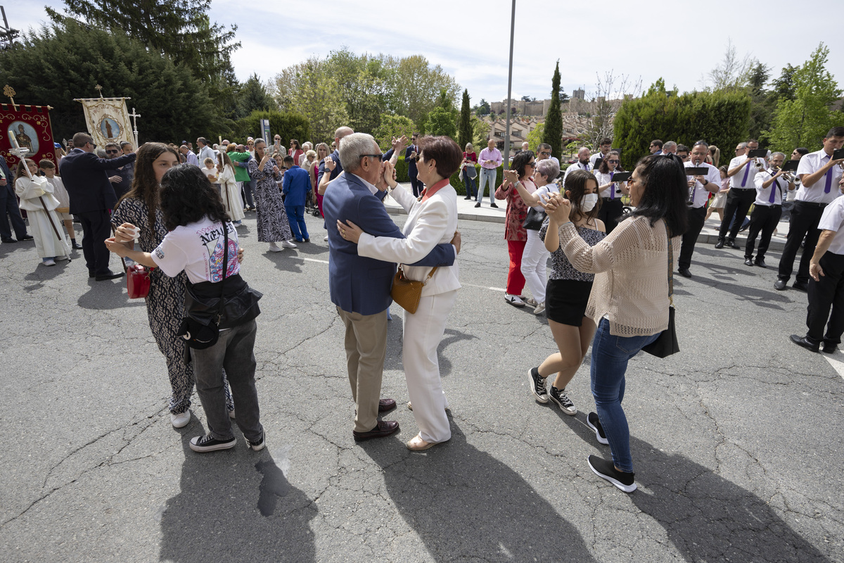 Procesión conjunta de la Virgen de las Vacas y la Virgen de la Misericoardia.  / ISABEL GARCÍA