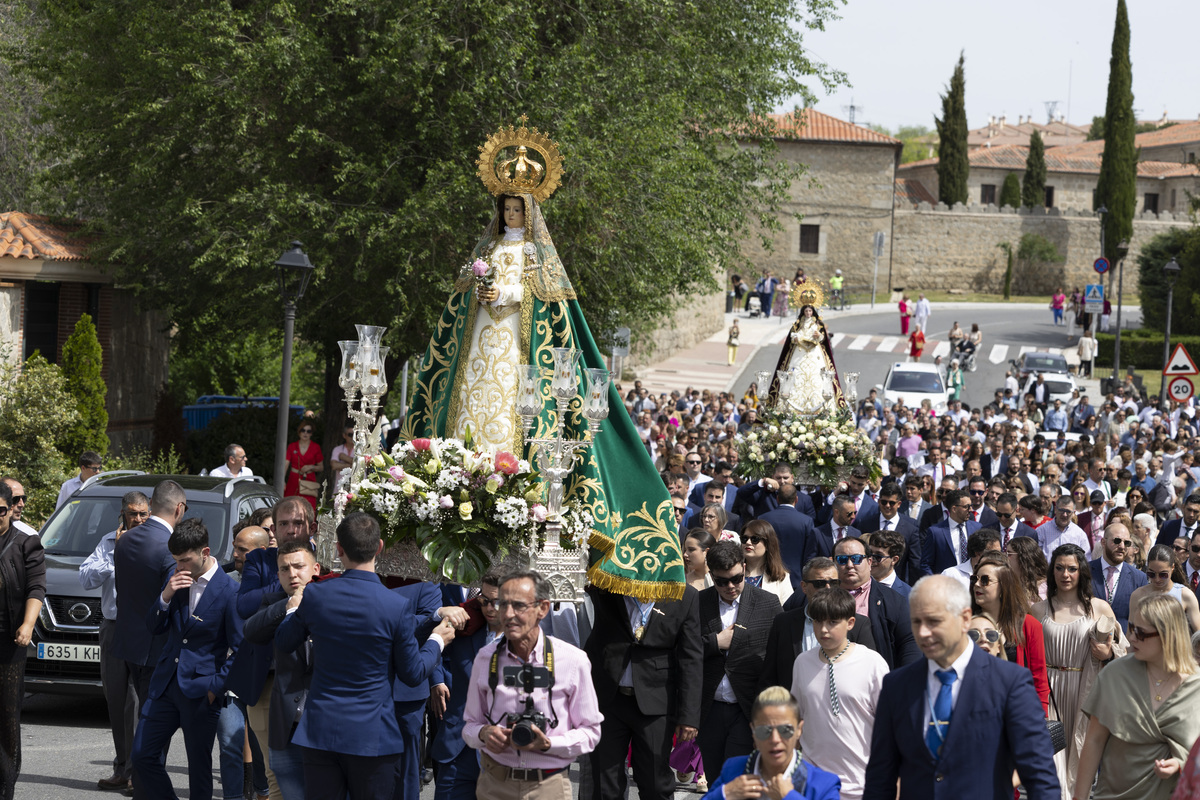 Procesión conjunta de la Virgen de las Vacas y la Virgen de la Misericoardia.  / ISABEL GARCÍA