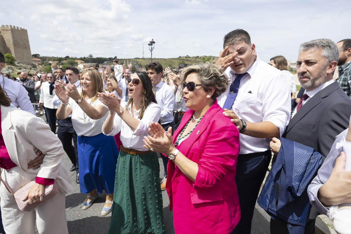 Procesión de la Virgen de las Vacas y baile del gato montes.  / ISABEL GARCÍA