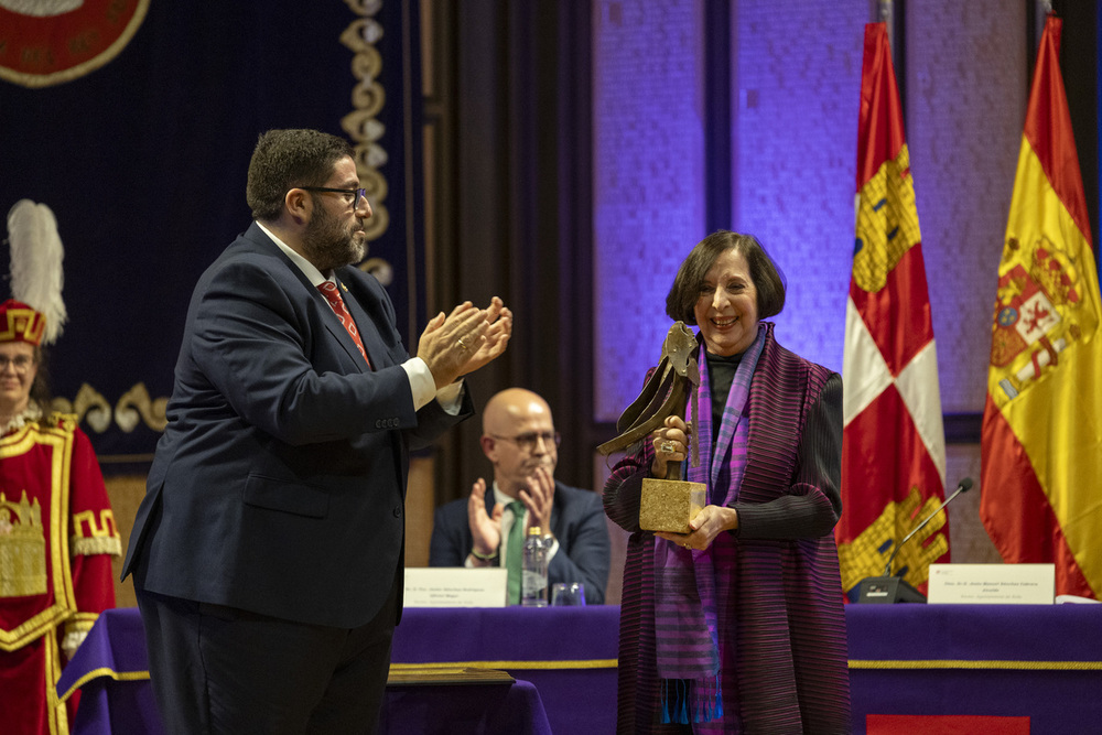 Elogio a la «libertad estética» de Santa Teresa