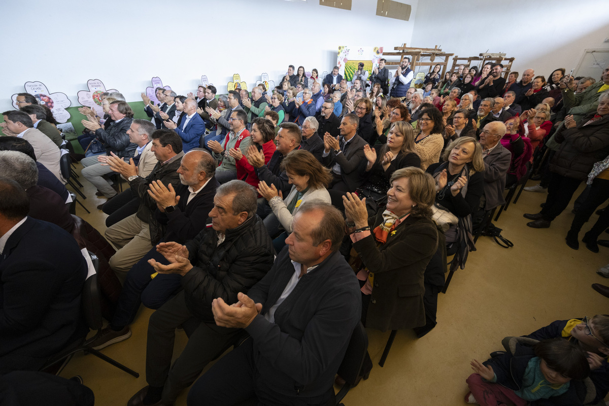 Inauguración del Festival del Piorno en Flor en Navalosa.  / DAVID CASTRO