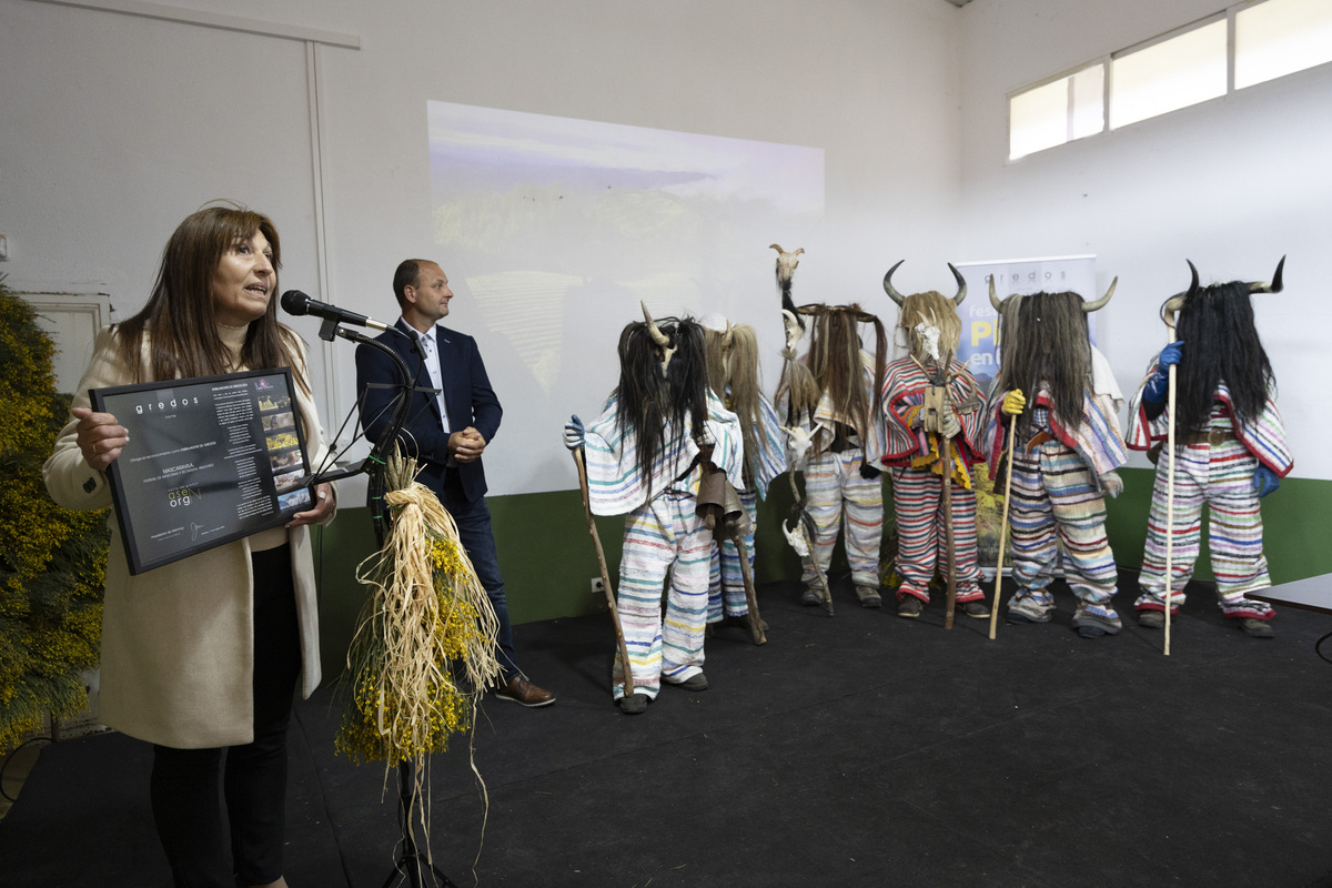 Inauguración del Festival del Piorno en Flor en Navalosa.  / DAVID CASTRO