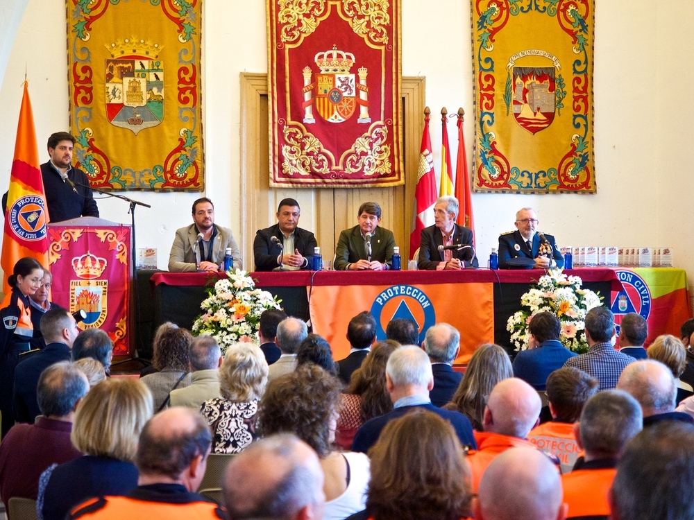 Ávila da las gracias a Protección Civil por su generosidad