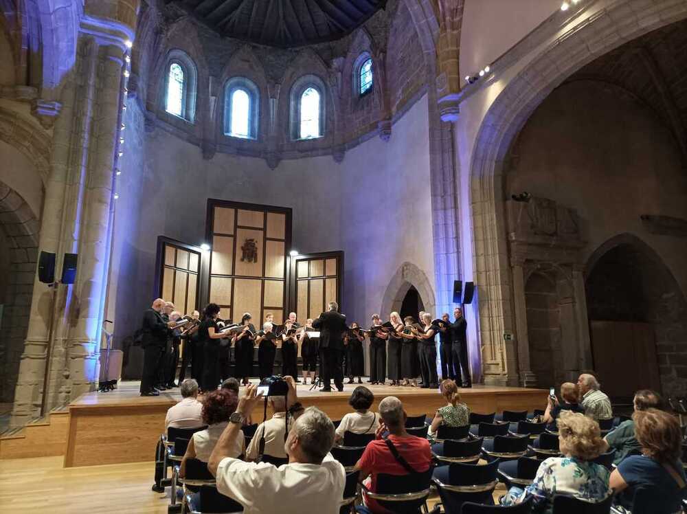 Todo el potencial de la voz 'explota' en un concierto