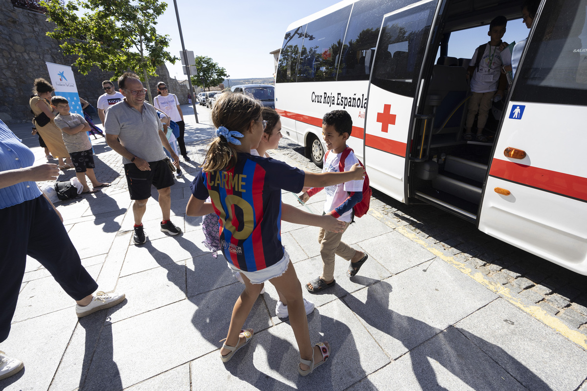 Llega de niños saharauis a Ávila.  / ISABEL GARCÍA